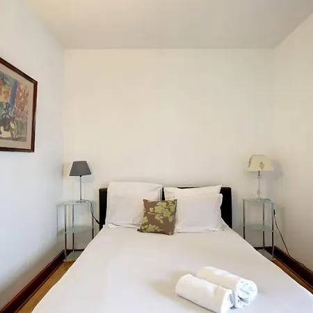 Pour 4 Pers Proche Des Buttes Chaumont Apartment *
